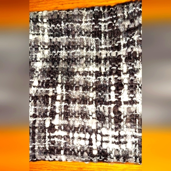 One size fit all DK Ivory Silver Kohl's Scarf - Picture 3 of 5